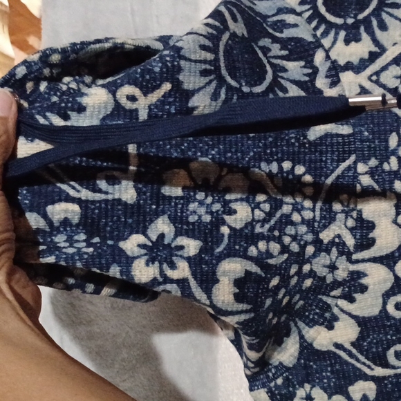 Chaps Women's Medium Blue Floral Pullover Sweatshirt And Turtleneck Style. - Picture 5 of 11